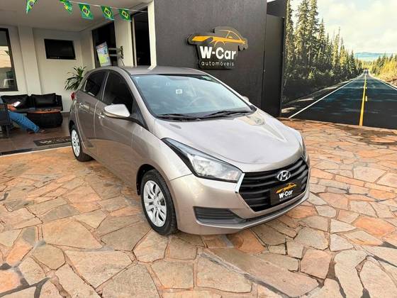 HYUNDAI HB20 1.6 COMFORT PLUS 16V FLEX 4P AUTOMÁTICO HYUNDAI HB20 1.6 COMFORT PLUS 16V FLEX 4P AUTOMÁTICO
